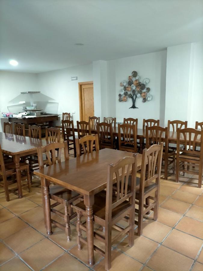 Albergue Santa Barbara Алиага Экстерьер фото