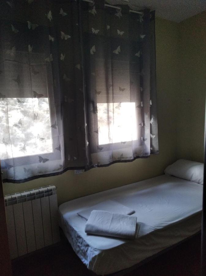 Albergue Santa Barbara Алиага Экстерьер фото