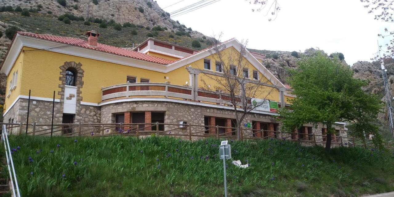 Albergue Santa Barbara Алиага Экстерьер фото